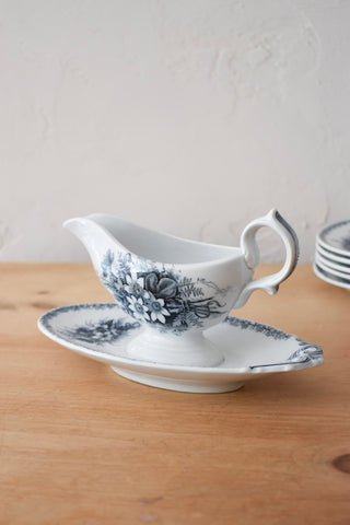 Villeroy & Boch Flow Blue - gravy boat
